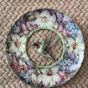 Bradford Exchange “Lure of the Lily” Floral Hummingbird Decorative Plate
